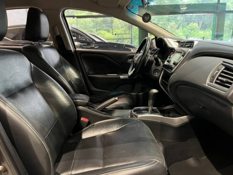 HONDA - CITY - 2017/2017 - Marrom - R$ 74.900,00