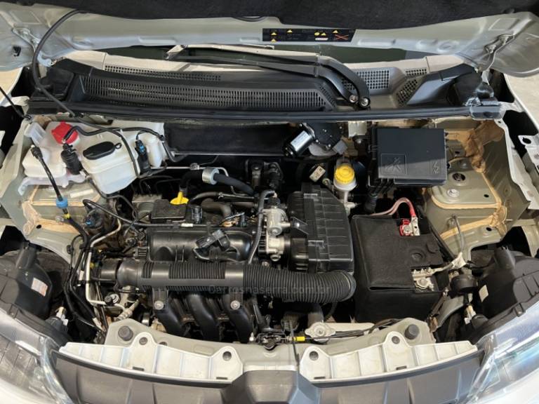 RENAULT - KWID - 2021/2022 - Branca - R$ 44.900,00