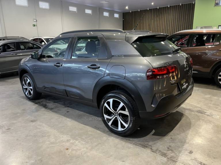 CITROËN - C4 CACTUS - 2022/2023 - Cinza - R$ 83.900,00