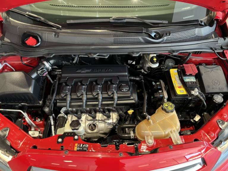 CHEVROLET - PRISMA - 2015/2015 - Vermelha - R$ 49.900,00
