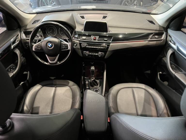 BMW - X1 - 2017/2018 - Cinza - R$ 124.900,00