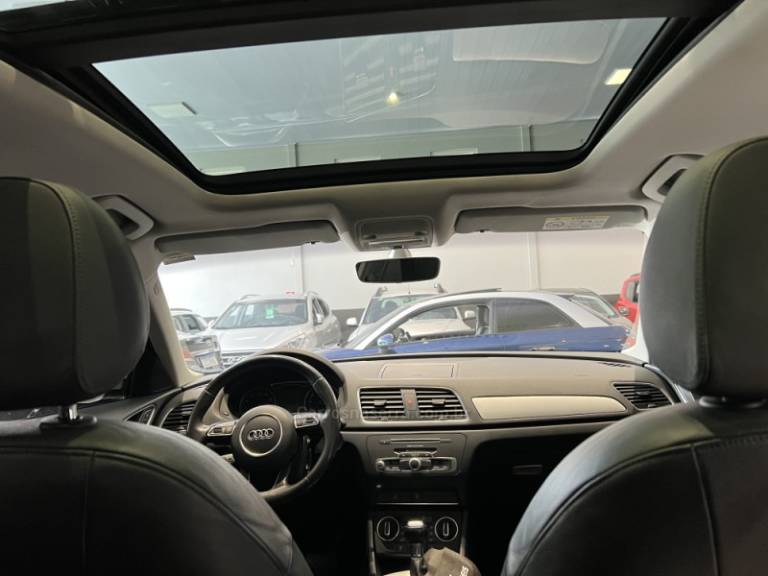 AUDI - Q3 - 2015/2016 - Branca - R$ 93.900,00