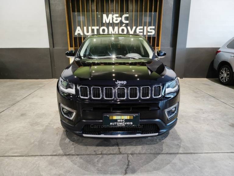 JEEP - COMPASS - 2016/2017 - Preta - R$ 92.900,00