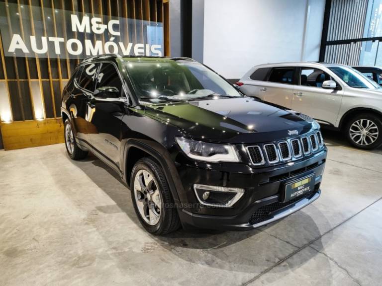 JEEP - COMPASS - 2016/2017 - Preta - R$ 92.900,00