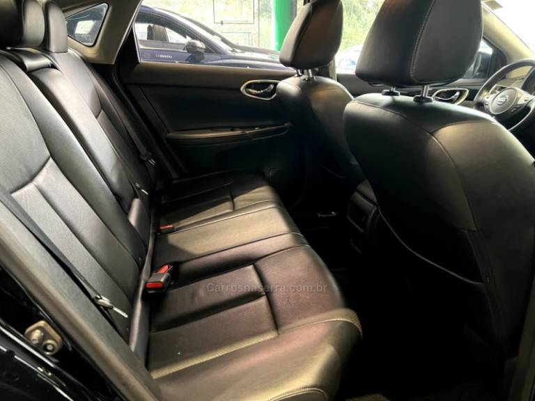 NISSAN - SENTRA - 2019/2020 - Preta - R$ 89.900,00