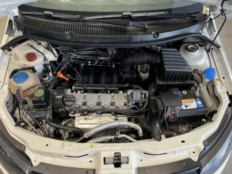 VOLKSWAGEN - GOL - 2013/2014 - Branca - R$ 42.900,00