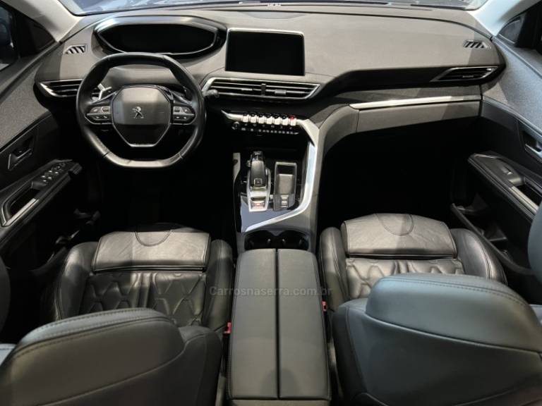 PEUGEOT - 3008 - 2022/2023 - Cinza - R$ 149.900,00