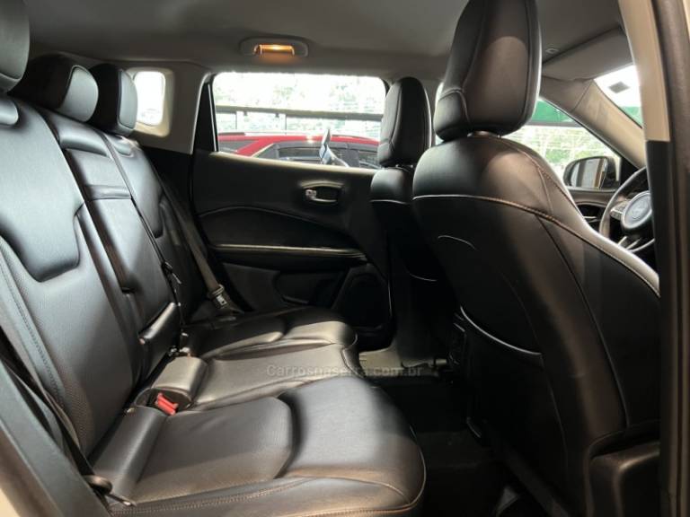 JEEP - COMPASS - 2017/2018 - Branca - R$ 89.900,00