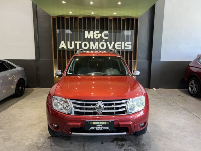 RENAULT - DUSTER - 2014/2015 - Vermelha - R$ 54.900,00