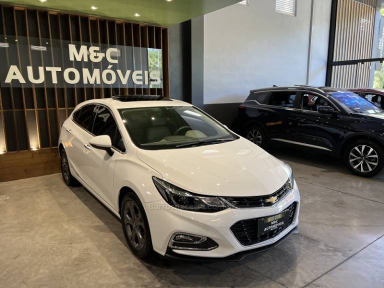 CHEVROLET - CRUZE - 2018/2018 - Branca - R$ 96.900,00