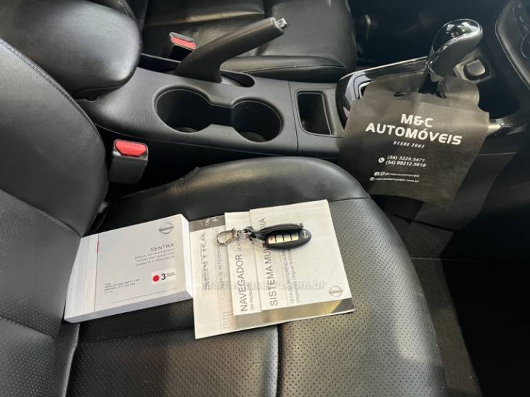 NISSAN - SENTRA - 2019/2020 - Preta - R$ 87.900,00
