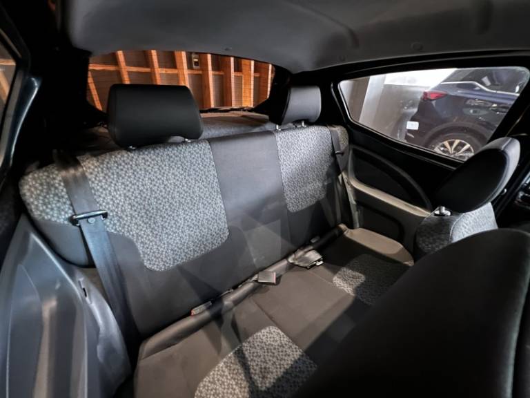 FORD - KA - 2012/2013 - Preta - R$ 28.900,00