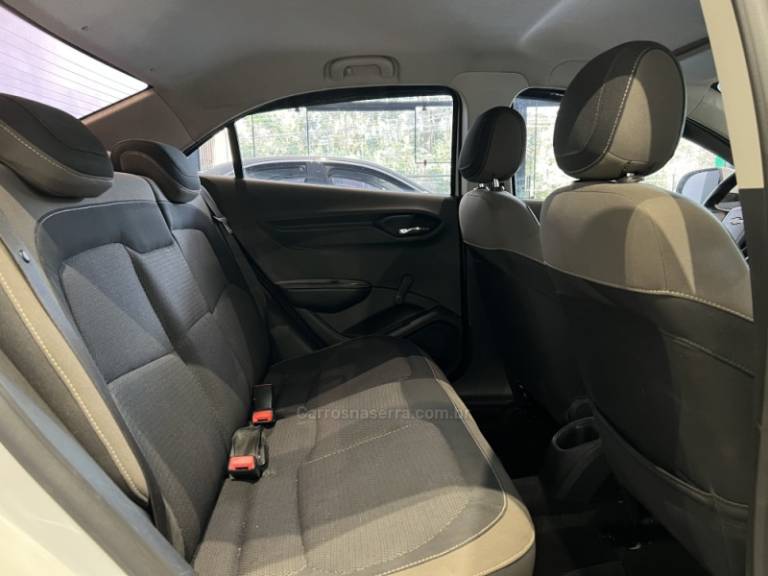 CHEVROLET - PRISMA - 2014/2014 - Branca - R$ 43.900,00