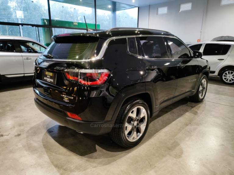 JEEP - COMPASS - 2016/2017 - Preta - R$ 92.900,00