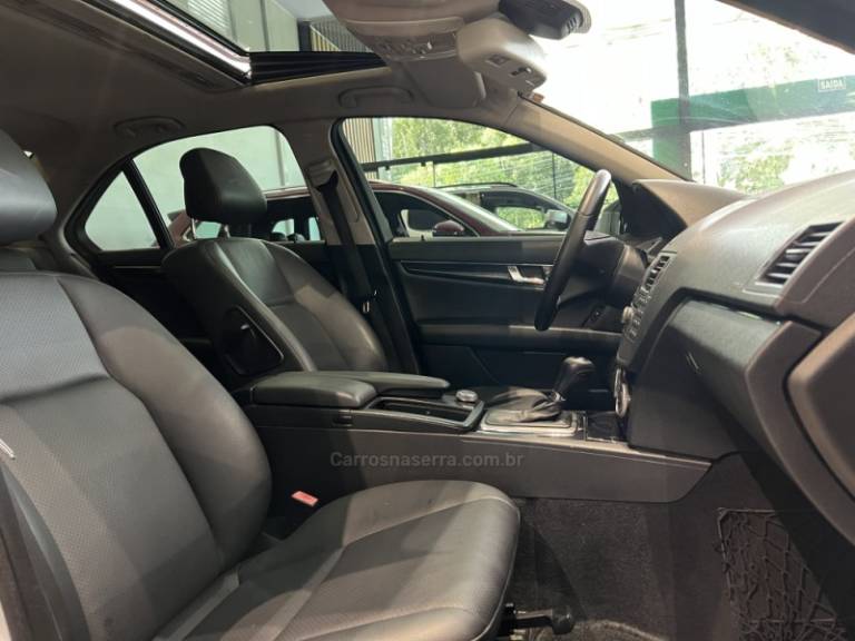 MERCEDES-BENZ - C 180 K - 2010/2010 - Prata - R$ 54.900,00