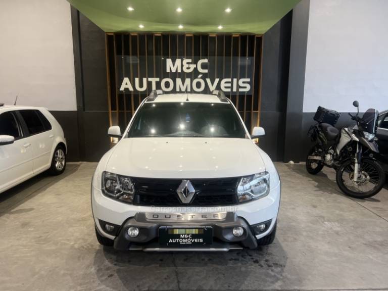 RENAULT - OROCH - 2016/2017 - Branca - R$ 71.900,00