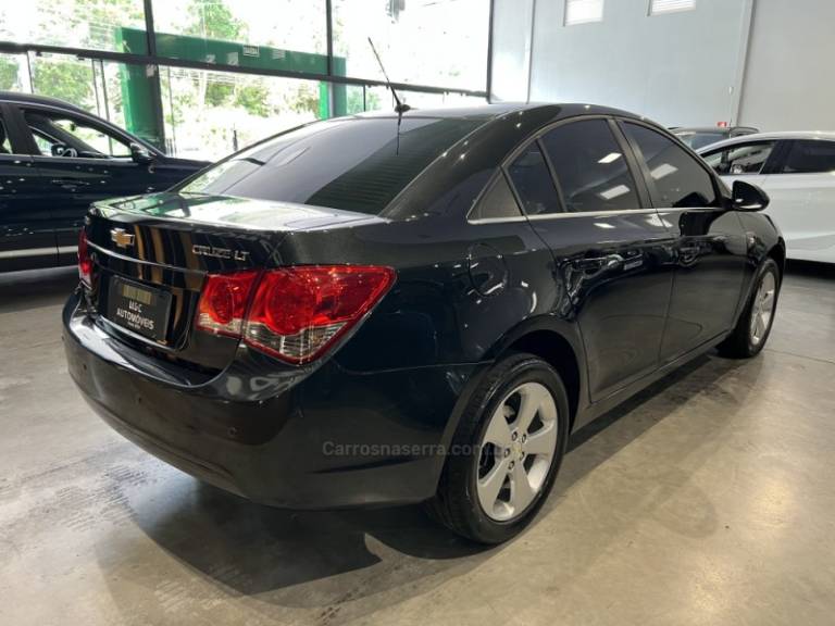 CHEVROLET - CRUZE - 2014/2014 - Preta - R$ 57.900,00