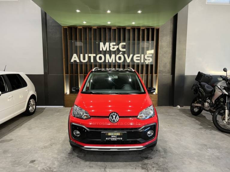 VOLKSWAGEN - UP - 2019/2020 - Vermelha - R$ 65.900,00
