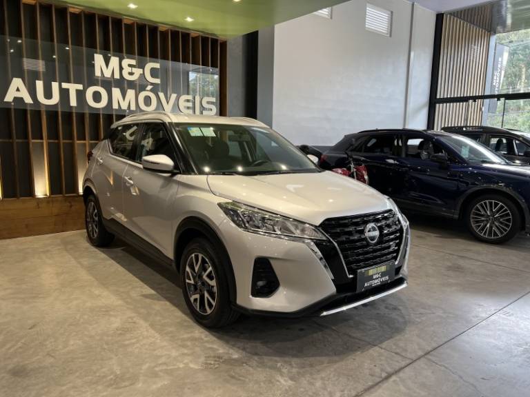 NISSAN - KICKS - 2024/2024 - Prata - R$ 105.900,00