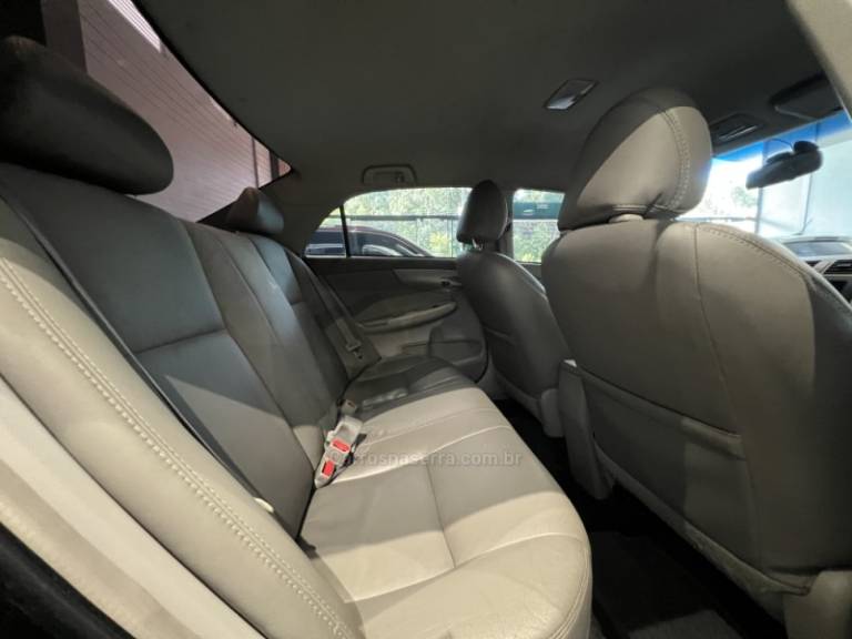 TOYOTA - COROLLA - 2009/2010 - Preta - R$ 51.900,00
