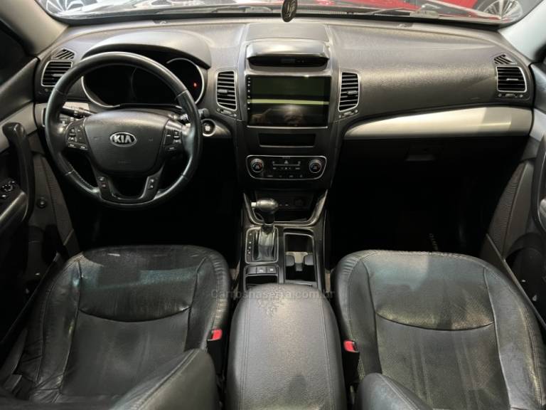 KIA MOTORS - SORENTO - 2012/2013 - Preta - R$ 69.900,00