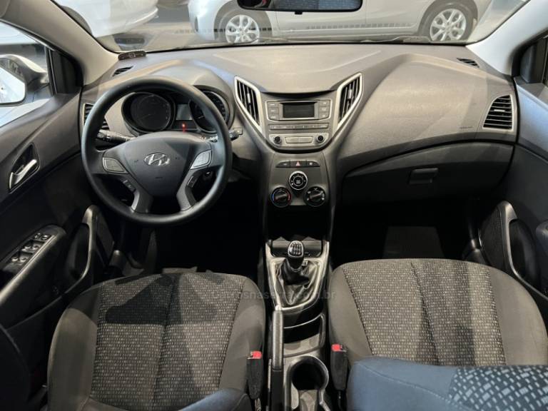 HYUNDAI - HB20 - 2017/2018 - Branca - R$ 54.900,00