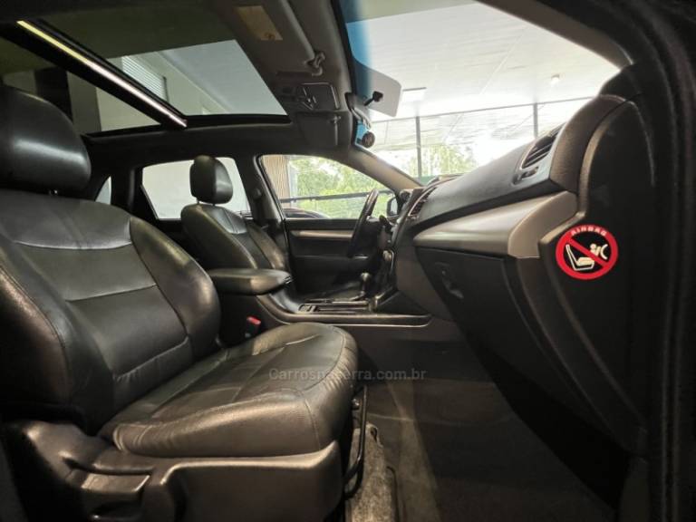 KIA MOTORS - SORENTO - 2012/2013 - Preta - R$ 69.900,00