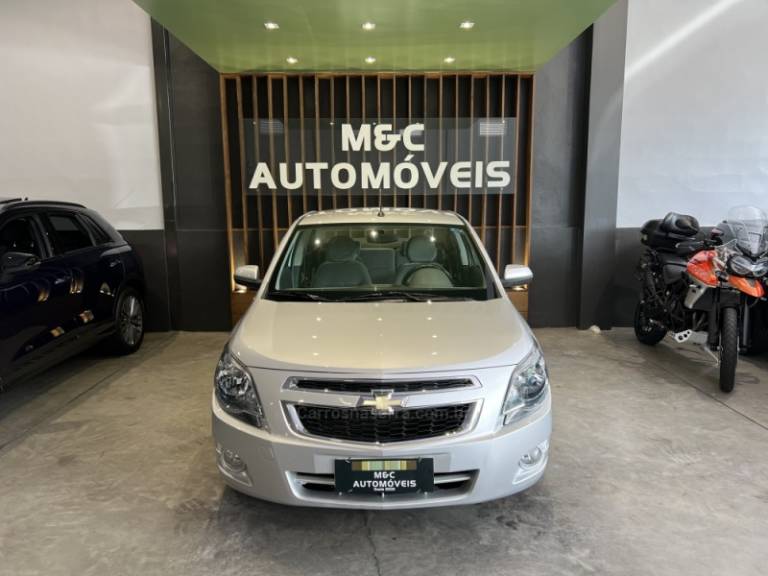 CHEVROLET - COBALT - 2014/2015 - Prata - R$ 45.900,00