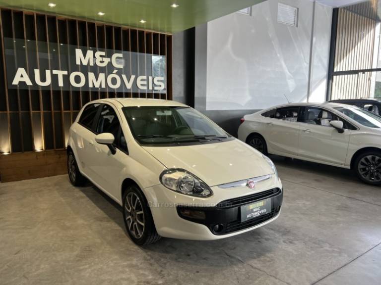 FIAT - PUNTO - 2015/2016 - Branca - R$ 45.900,00