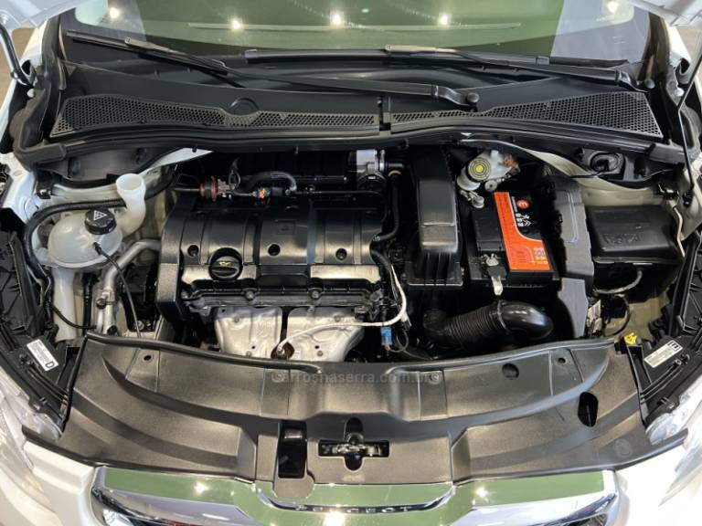 PEUGEOT - 2008 - 2018/2019 - Branca - R$ 59.900,00