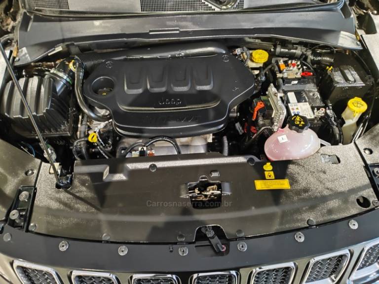 JEEP - COMPASS - 2016/2017 - Preta - R$ 92.900,00