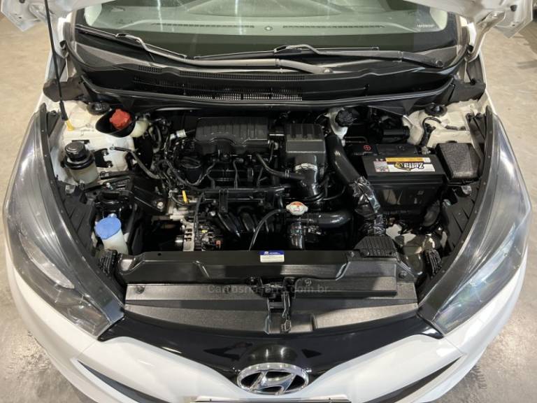 HYUNDAI - HB20 - 2014/2014 - Branca - R$ 41.900,00