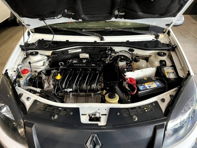 RENAULT - SANDERO - 2012/2012 - Branca - R$ 37.900,00