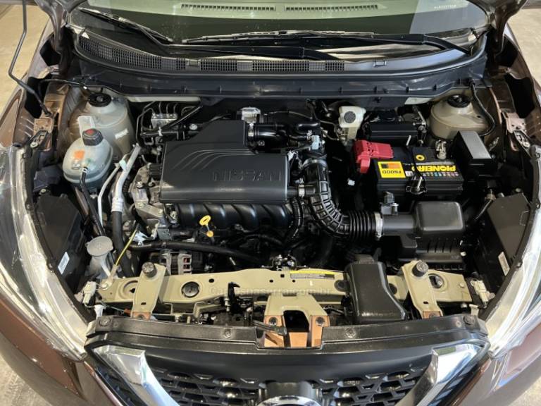 NISSAN - KICKS - 2019/2020 - Marrom - R$ 83.900,00