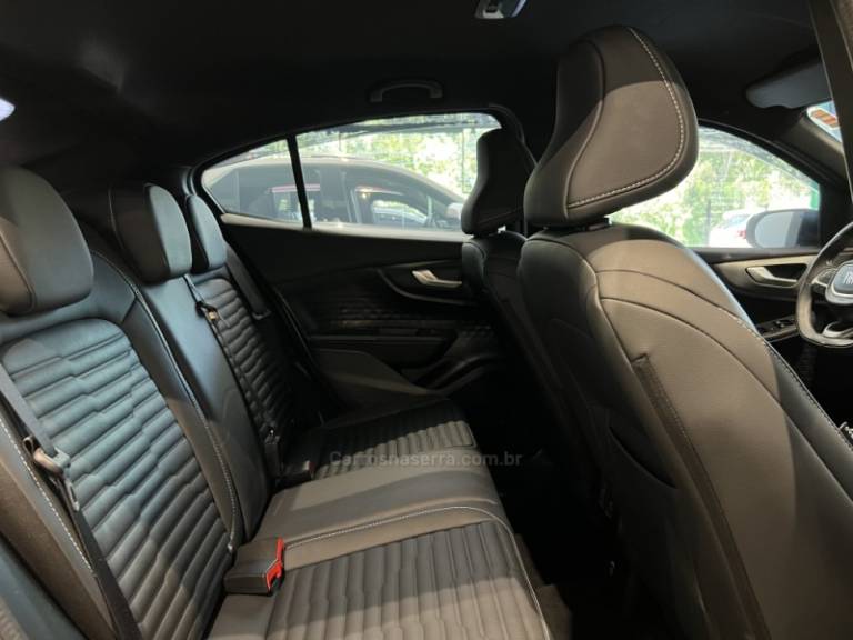 FIAT - FASTBACK - 2023/2024 - Cinza - R$ 122.900,00