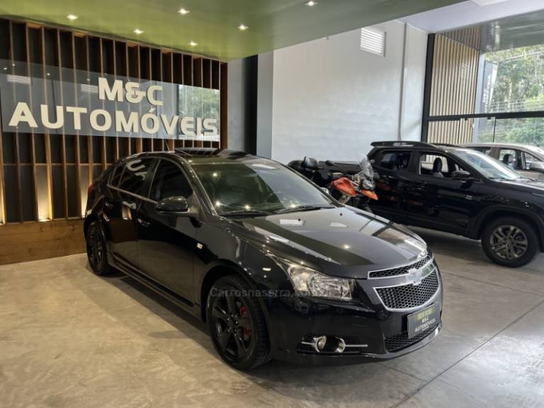 CHEVROLET - CRUZE - 2014/2014 - Preta - R$ 68.900,00