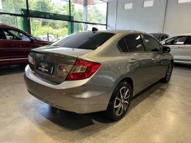 HONDA - CIVIC - 2014/2015 - Cinza - R$ 73.900,00