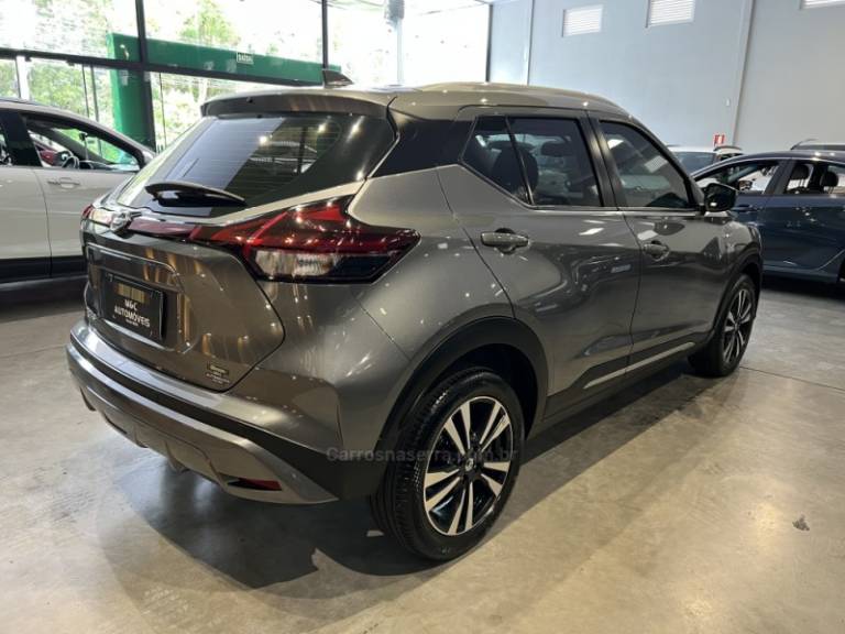 NISSAN - KICKS - 2022/2022 - Cinza - R$ 95.900,00