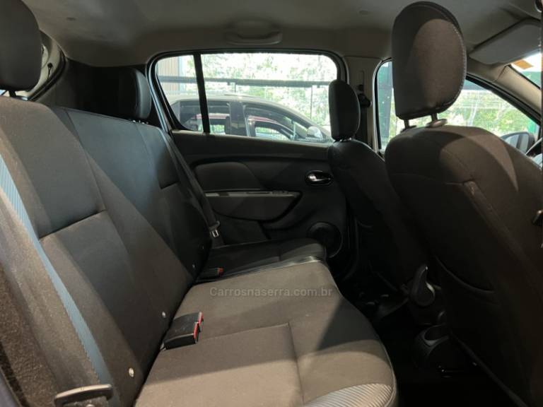 RENAULT - SANDERO - 2018/2019 - Branca - R$ 54.900,00