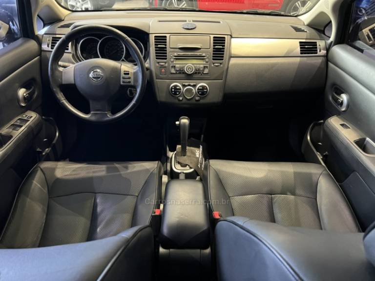 NISSAN - TIIDA - 2010/2011 - Preta - R$ 41.900,00