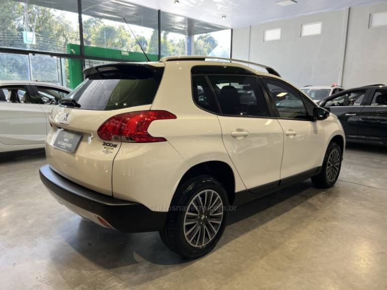 PEUGEOT - 2008 - 2018/2019 - Branca - R$ 59.900,00