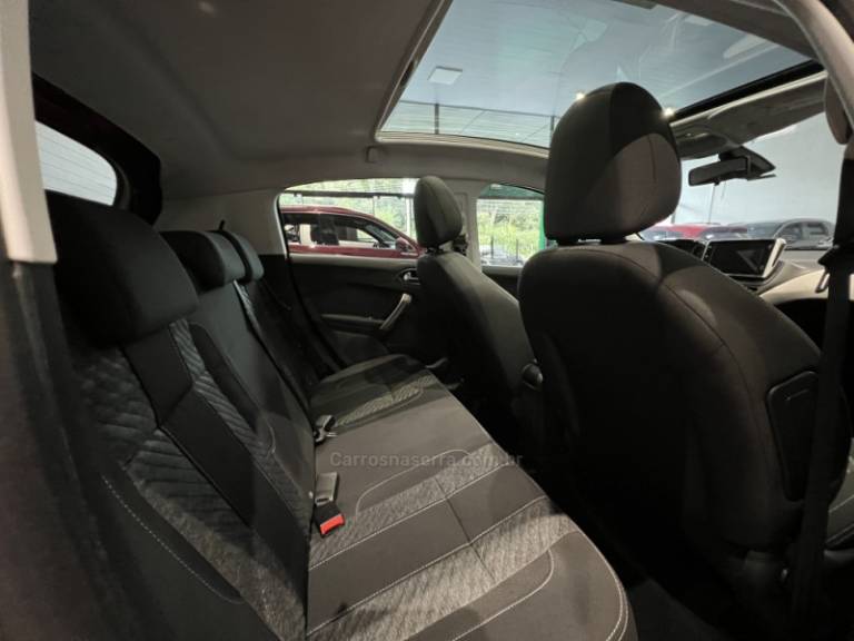PEUGEOT - 208 - 2018/2019 - Vermelha - R$ 63.900,00