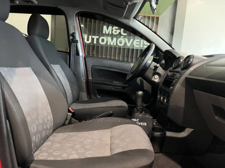 FORD - FIESTA - 2012/2012 - Vermelha - R$ 26.900,00