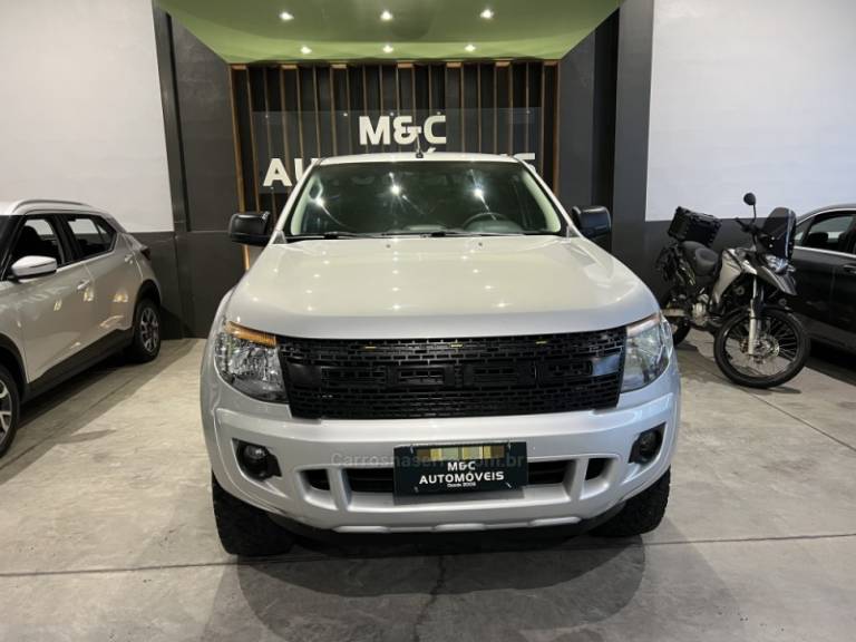 FORD - RANGER - 2013/2013 - Prata - R$ 77.900,00