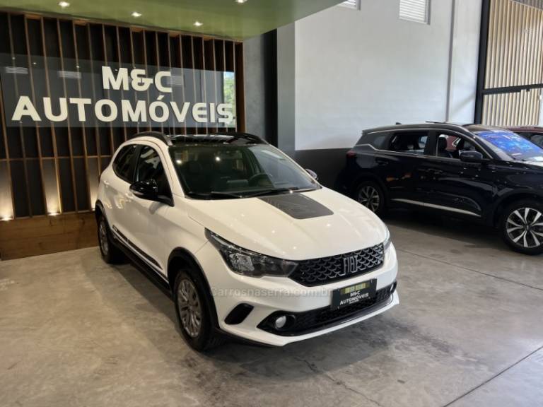 FIAT - ARGO - 2021/2022 - Branca - R$ 74.900,00