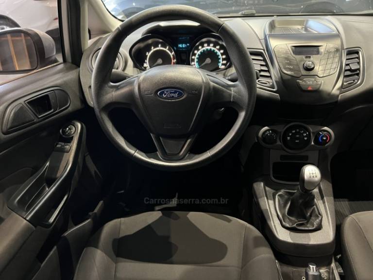 FORD - FIESTA - 2013/2014 - Prata - R$ 41.900,00
