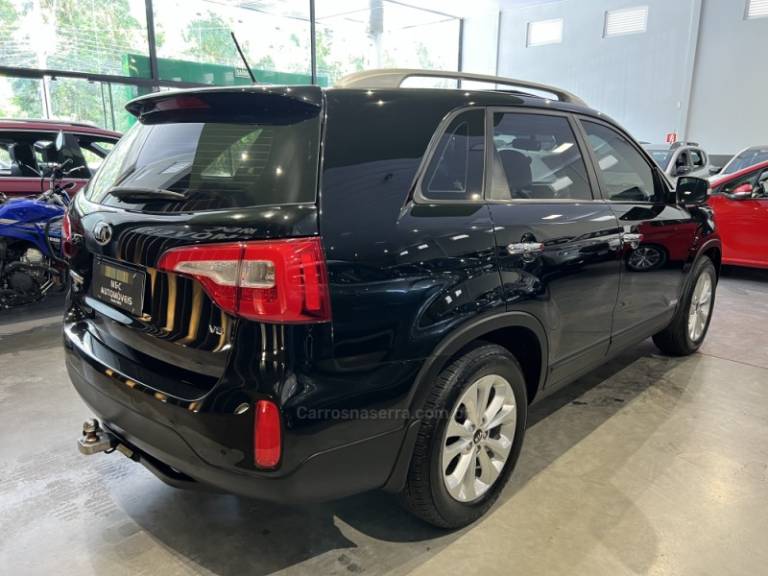 KIA MOTORS - SORENTO - 2012/2013 - Preta - R$ 69.900,00