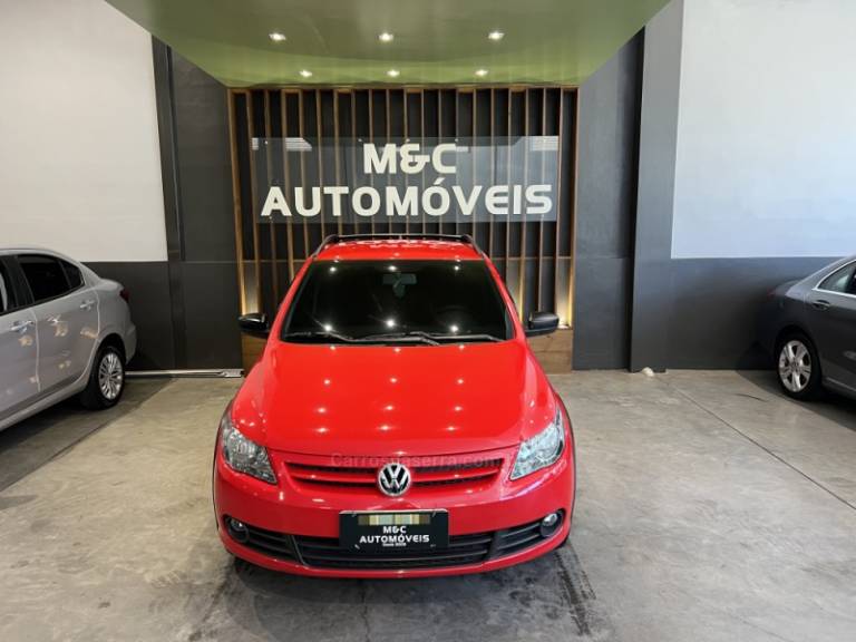 VOLKSWAGEN - SAVEIRO - 2012/2013 - Vermelha - R$ 48.900,00