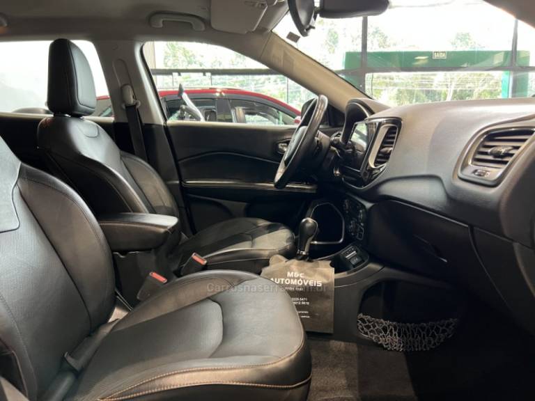 JEEP - COMPASS - 2017/2018 - Branca - R$ 89.900,00