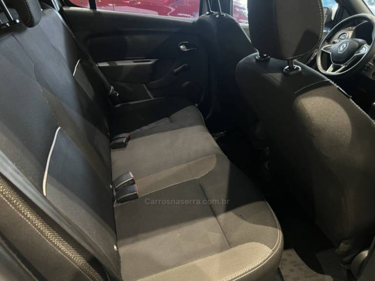 RENAULT - SANDERO - 2021/2022 - Branca - R$ 65.900,00